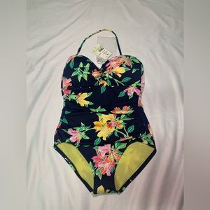 Women’s Tommy Bahama swimsuit NWT